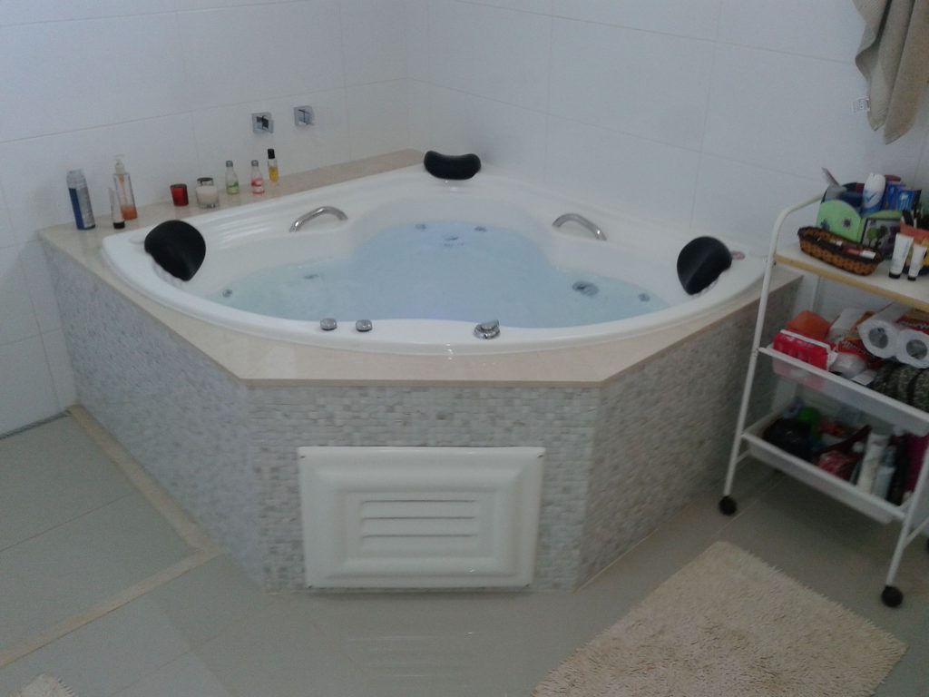 Spa de canto com hidro